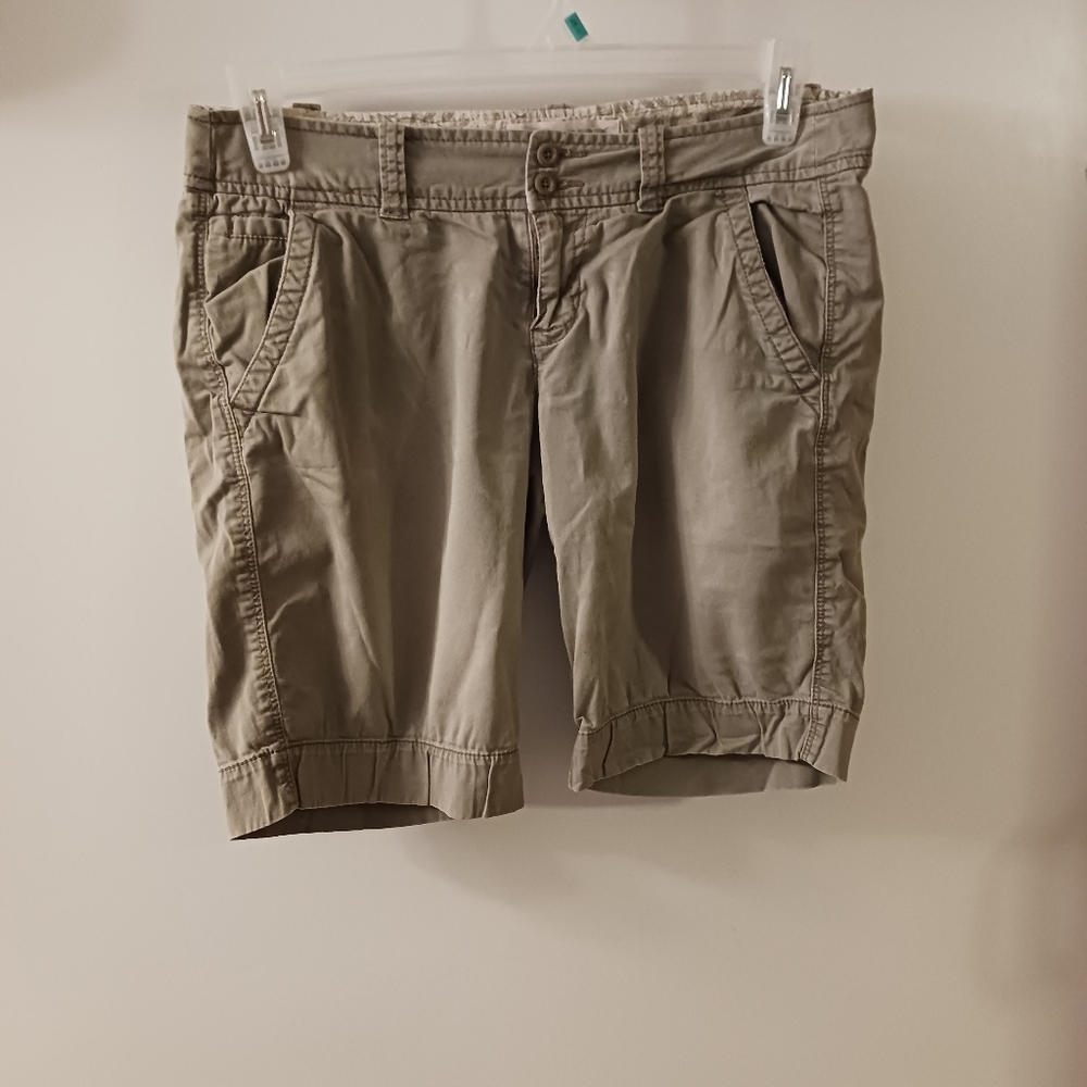 Aeropostale  Bermuda Shorts Size 7/8 Khaki Tan